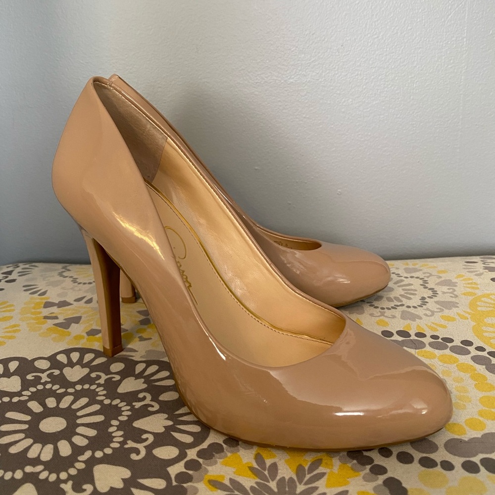Women’s nude heel- Jessica Simpson 7.5 NEVER WORN